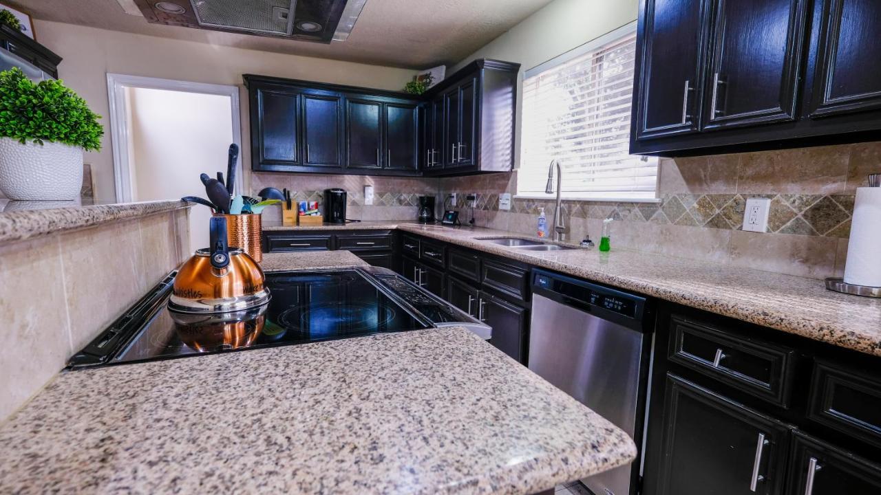 Pool House, 20 Minutes From Dt 4Bdr For 10 Guests - Winkleman Villa Houston Exterior photo